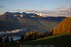 1200372_ Alpenpanorama Naturbild Berge Gipfel Mond Sonnenaufgang Foto ber Nebel in Oberdrautal