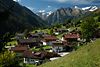 003269_Prgraten Bobojach Foto Alpengipfel Bergpanorama Naturbild Hausdcher Bauernhfe im Virgental der Isel Blick