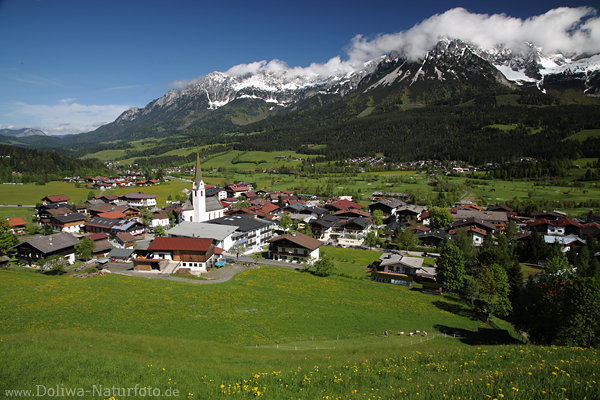 Ellmau Dorfhuser grnes Tal Foto Panorama Blick am Wilder Kaiser Bergkette Landschaftsbild