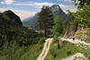 Bergweg Wanderer grne Alpenlandschaft Kufstein Sicht Gipfel Pendling ber Inntal