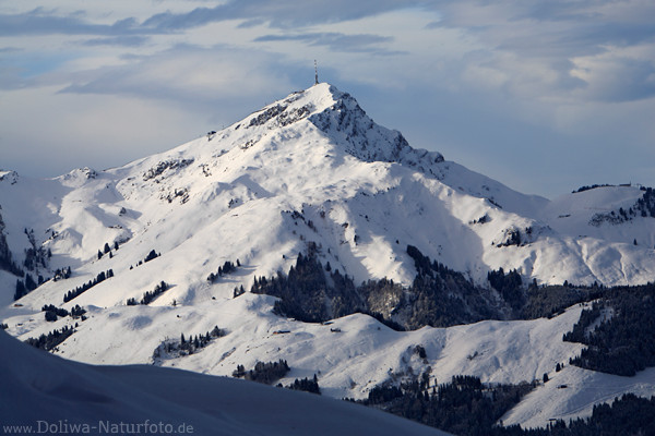 Kitzbheler Horn in Schnee Winterfoto vom Buchensteinwand Berg romantisches Pillerseetal