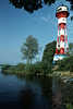 2790_Leuchtturm Wittenbergen Foto am grnem Ufer der Elbe in Hamburg
