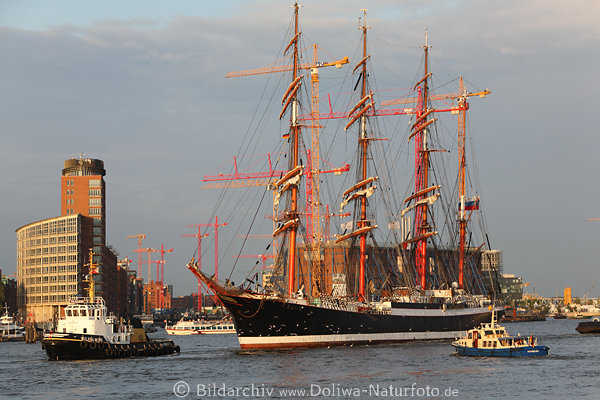 Sedov Segelschiff Russischer Viermaster Hamburg Elbe