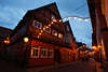 916021_Fachwerkhaus in Lauenburg alter Elbstrasse Foto weihnachtlich Advent geschmckt