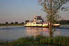 108573_Elbufer-Fhre Darchau Fluss-berfahrt Auto-Passagiere Wasser-Transport Schiffsreise Fotos
