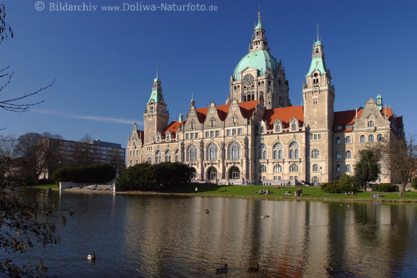 Hannover Rathaus Palast am See Architektur Spiegelung im Maschteichwasser