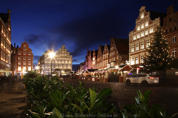 Altstadt Lüneburg Nachtpanorama Am Sande historische Giebelhäuser Adventstimmung