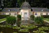 Schloss Berleburg Garten Eden Bild: Schlosspark Teich Springbrunnen Wasserrosen