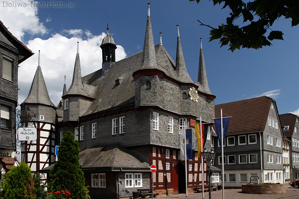 Frankenberg historisches Rathaus zehntrmiges Bauwerk Gotikstil Fachwerkbau mit 10 Trmen