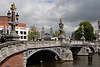 51179_ Amsterdam Blauwbrug Bild, Brcke ber Amstel mit Aron-kerk Blick