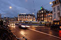 512108_Amsterdam romantische Straenlichter Foto, Cityverkehr in Weihnachtszeit an Munt Plein