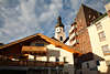 1100950_ Kastelruth (Castelrotto) Stadthuser in Sonne Sdtirols Architekturbild Dolomiten-Ferienort