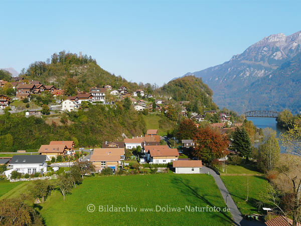 Interlaken Landschaft an Aare Huser grne Wiese Berge Ferienort Berner Oberland