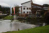 812620_ Kurhaus Fiskina am Teich mit Wasser ldt ein zum Bergdorf Fischen im Allgu Erholung in Bayern