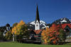 813002_ Fischen Kirchen in bunter Herbstlandschaft Foto aus Oberallgu, Allgu Bergdorf an der Iller Ufer