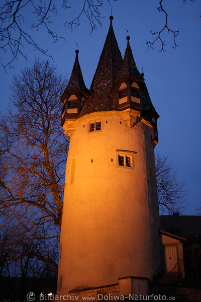 Diebsturm Nachtfoto Stadtknechtsturm oder Lindauer Krbler Rundturm in Altstadt Malefizturm