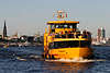 54250_ Elbfahrt Passagiere, Fahrgste Foto mit Schnellboot Altenwerder in Fahrt auf Elbe in Hamburg