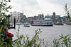 41585_ Hafengeburtstag Foto aus Hamburg Hafenfest: Schiffe bei Schiffsparade vor Zuschauer am Ufer