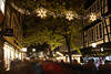 Celle Adventgasse Weihnachtsmarkt Nachtfoto Bume Sternendekor historische Altstadt