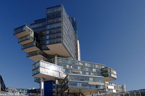 Glashaus-Pyramide Hannover futuristisches Glasgebude moderne Architektur