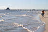 42128_Barfu im Sand Strand Meerwasser Promenade Foto spazieren vor Seebrcke Pyramide Heringsdorf gehe