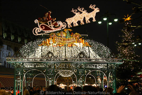 Weihnachtsmarkt Lichttor mit Nikolaus-Schlitten Renntieren Foto Ilumination aus Hamburg