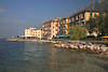Brenzone Gardasee-Ufer mit Hotel Nettuno 2-Sterne Unterkunft Balkone mit Seeblick