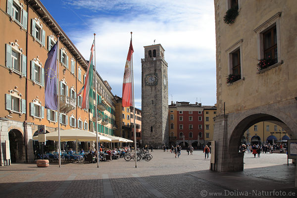 Piazza Riva del Garda Markt Turm