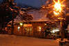 40609_Weihnachtszeit Nachtlichter Romantik in Zakopane Foto: Andenken-Kiosk in Krupwki Fussgngerzone
