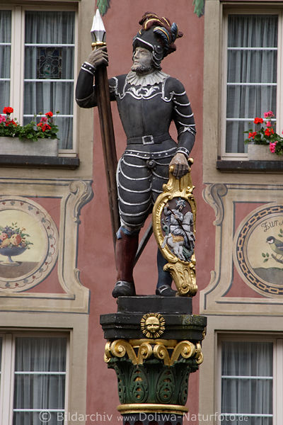 Eidgenoss-Brunnen Krieger-Figur von Stein am Rhein Altstadt 