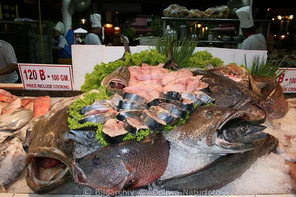 Thai-Fischmarkt Foto exotische Fischarten im Eis
